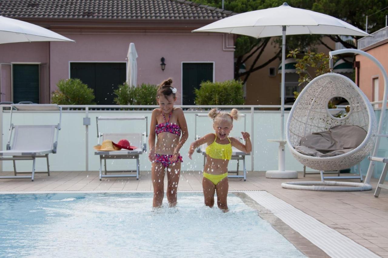 Hotel Albatros Lido di Jesolo Exterior foto